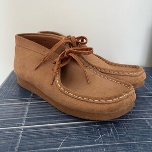 Clarks Men's Tan Suede Chukka Wallabee Boots
